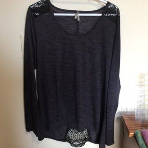 Long sleeved top